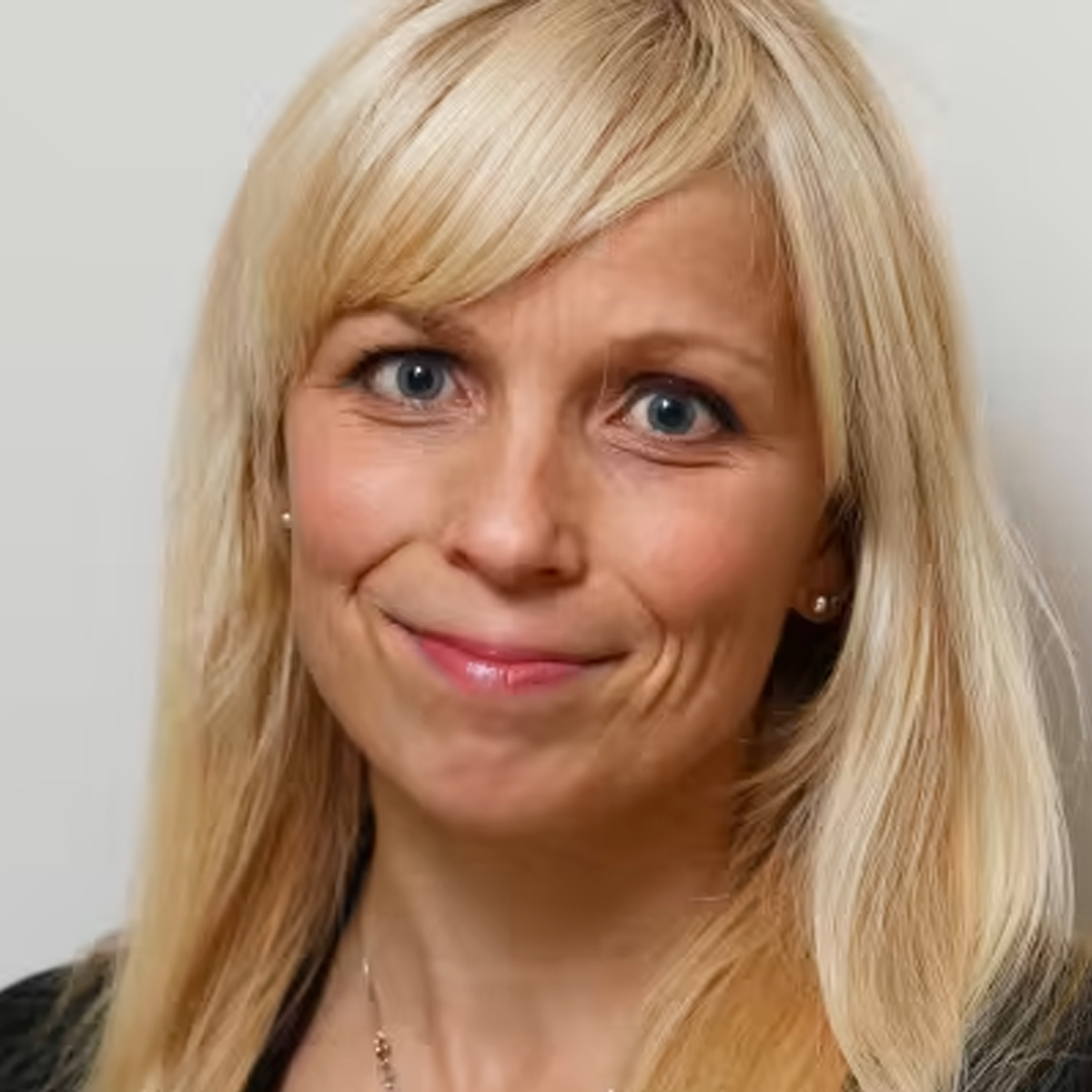 Dr Katja Mjøsund 